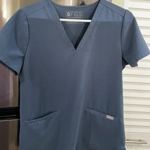 Figs Casma scrub top sz S in Caribbean blue